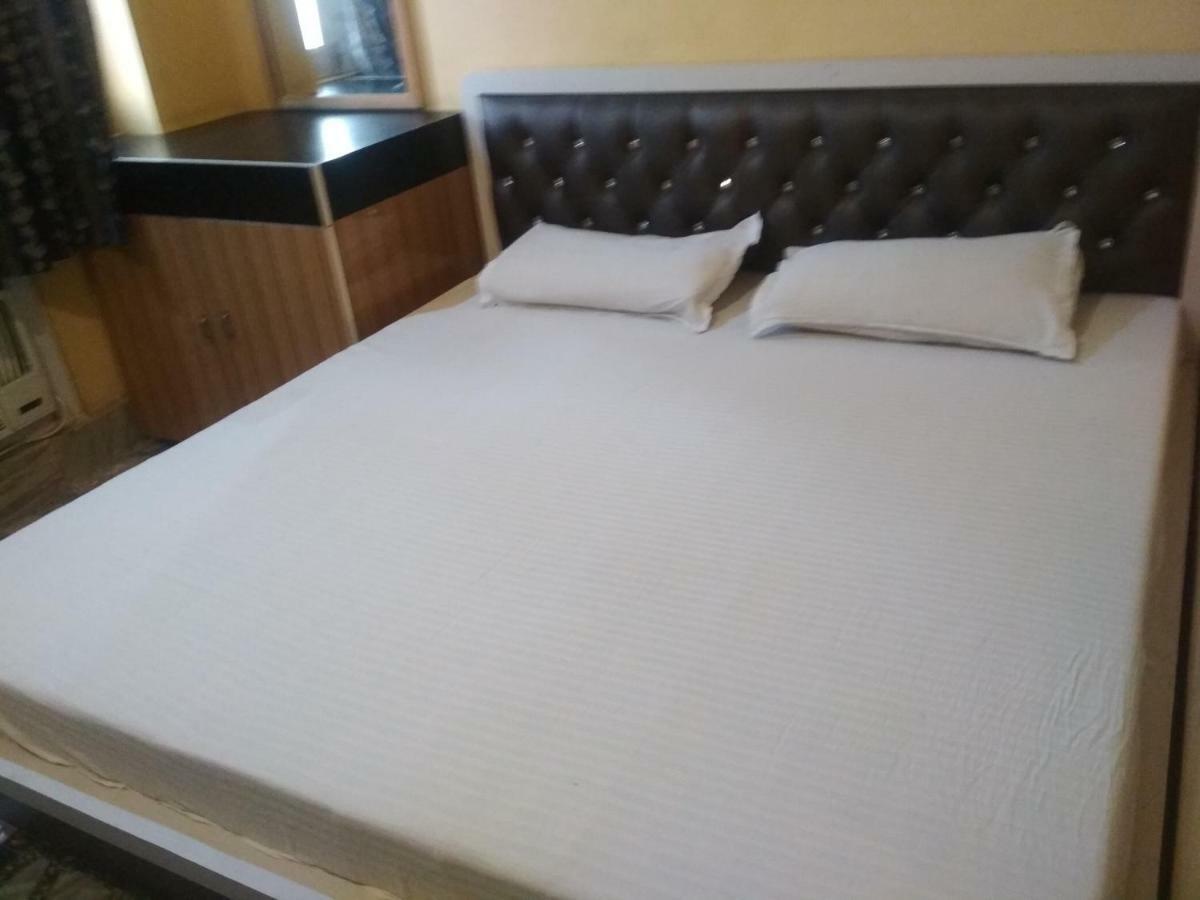 Leela Guest House Varanasi Exterior foto